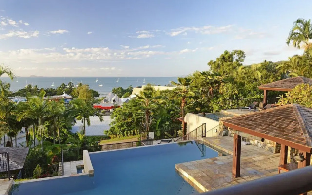 Ocean views - Airlie Beach