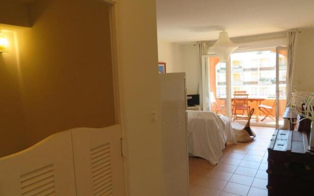 Appartement Bormes-les-Mimosas, 2 pièces, 5 personnes - FR-1-610-12