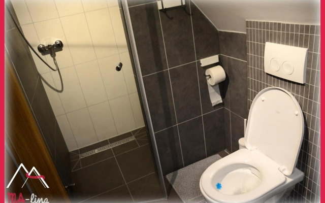 MA-lina Apartament i Pokój Gościnny