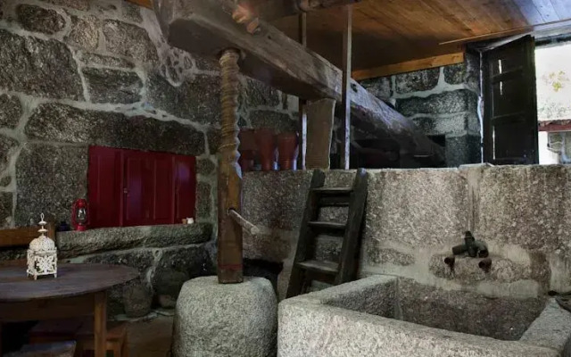 Casa de S. Faustino de Fridão