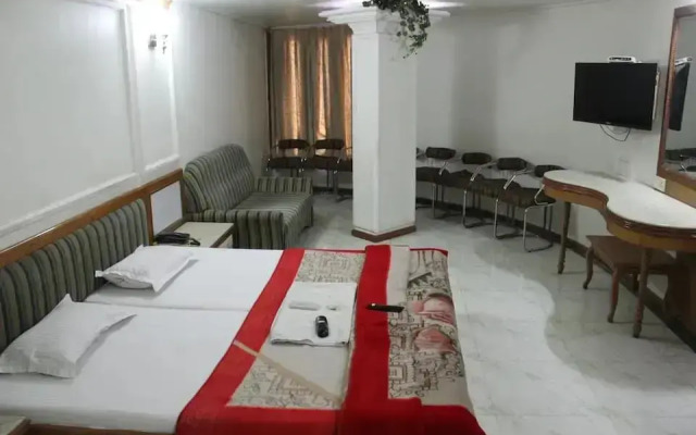 Hotel Unnati