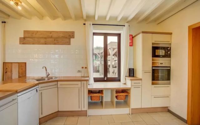 Lush Holiday Home in Vlaanderen With Private Pool