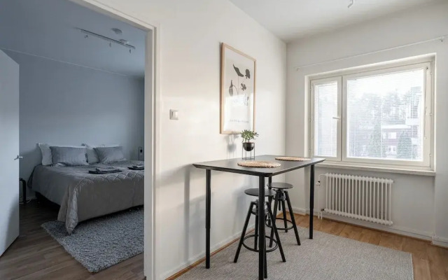 Bright & Cozy 2BR Home in Central Lahti