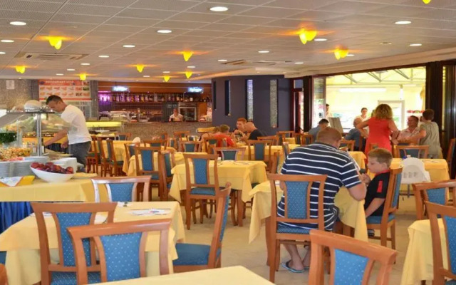 Aparthotel Planetarium Resort