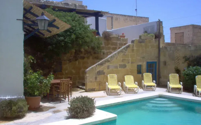 Spacious &comfortable, Traditional Villa- Large Private Pool, Terraces & Views