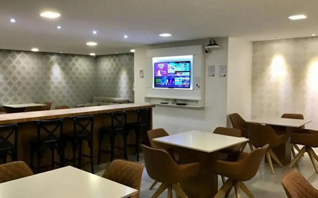 Eleganz Hostel & Suites