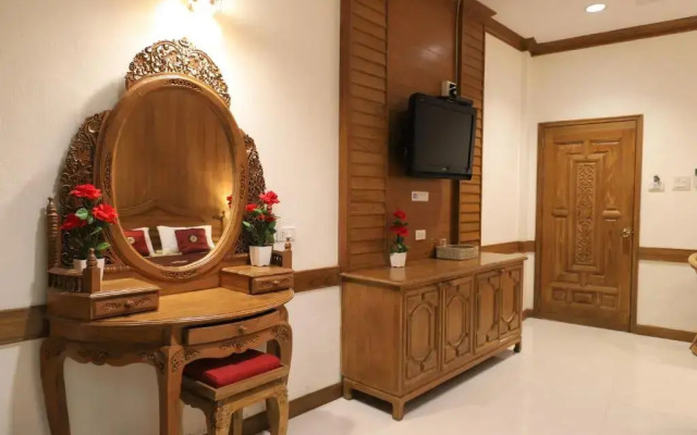Right Spot Inn Hotel