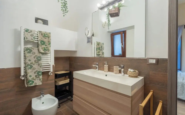Central Cozy Apartment 70m2 In '700s Baroque Building