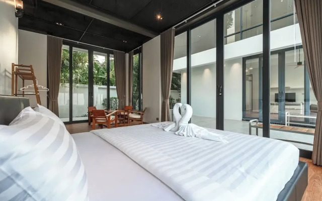 Luxury9BRVillaGolfViewTennisCourt V158