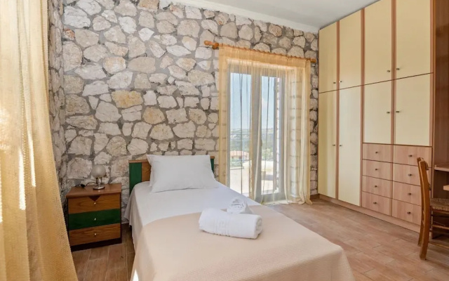 Stone House in Olive Grove