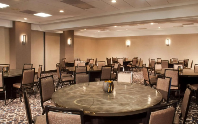 Embassy Suites by Hilton Houston Near the Galleria