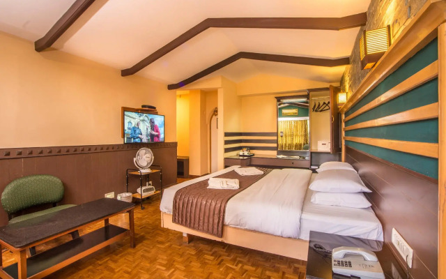 Hotel Hilltop Towers