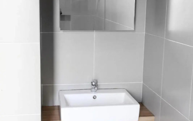 ZEN Rooms Permata Karawaci Syariah