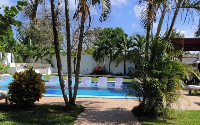 Natural Pool Villa Perfect for Families