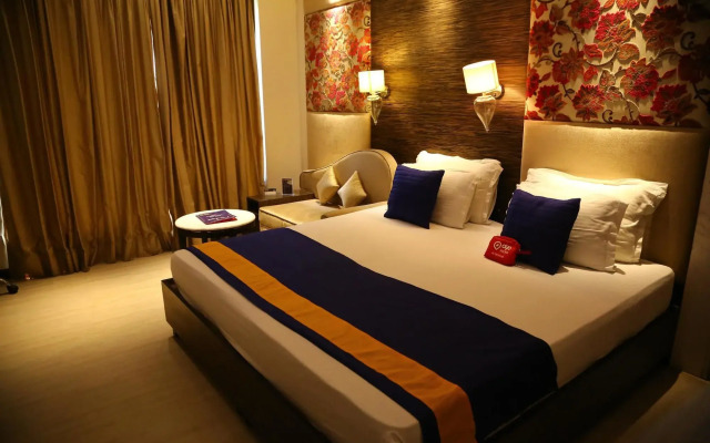 OYO 857 The First Hotel