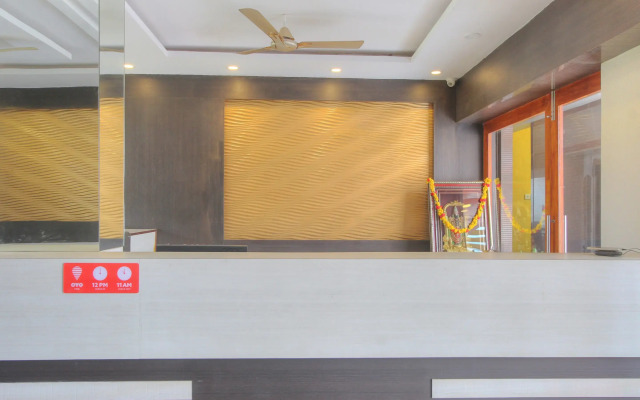 OYO 15965 Hotel Nandi Gateway
