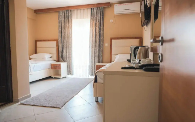 EMERALD Hotel