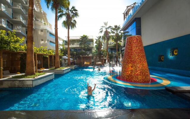 DXB - Five - 41509 - PJ