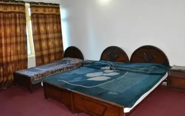 Deans Lodge Hotel & Restaurant