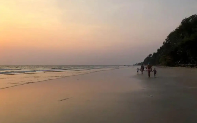 Beach Box Resort
