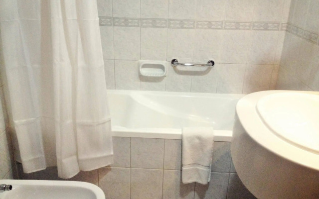 California Hotel Dubai