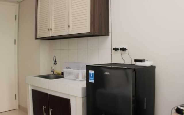 Cozy And Modern Studio Apartment At Springlake Summarecon Bekasi