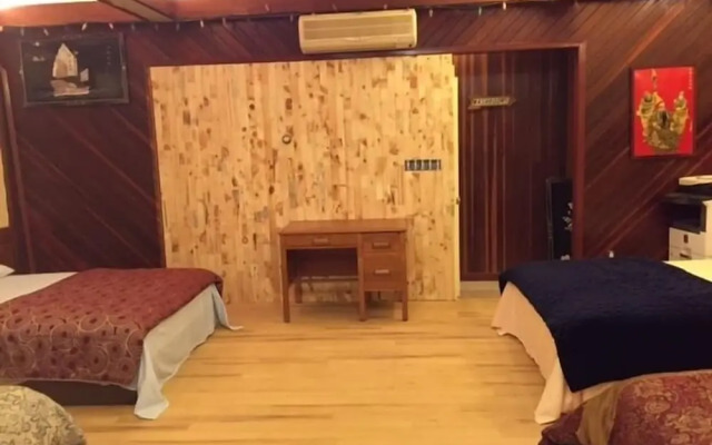 Elevate Rooms on Water Street