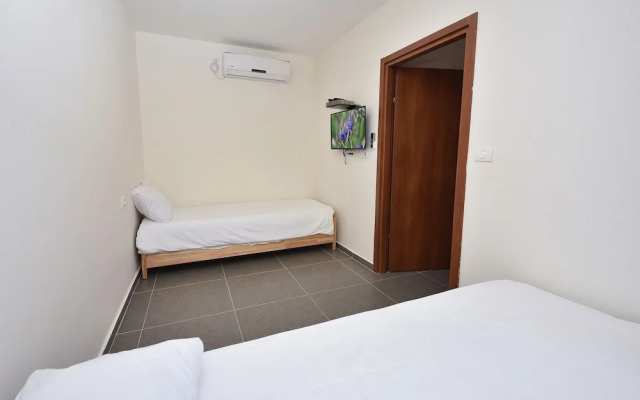 Shmulik Resort