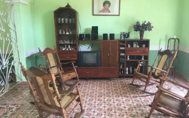 Lino Perez Street Rooms