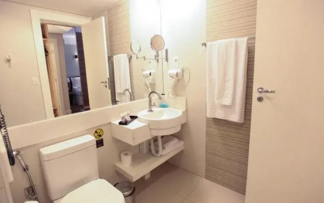 Delmond Hotel