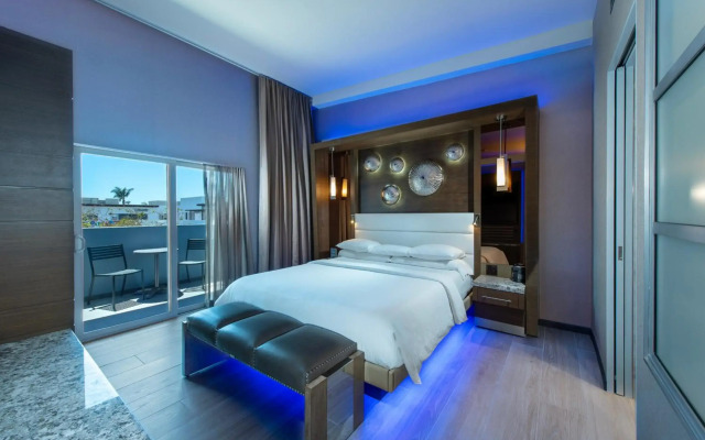 Shade Hotel