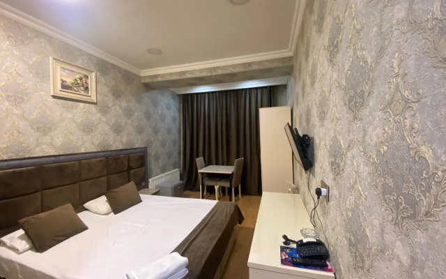 Eleon Hotel