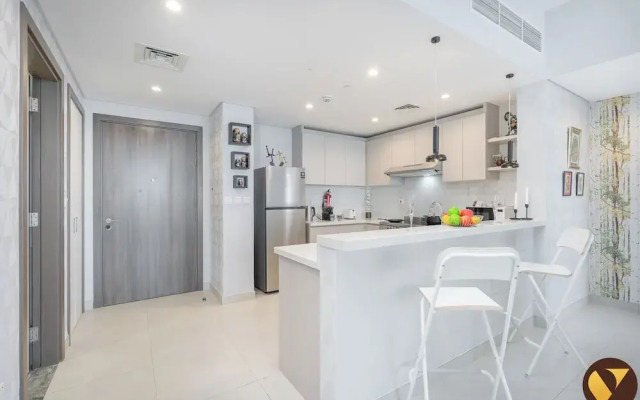 Vogue 2BHK Dubai Frame View Park Metro