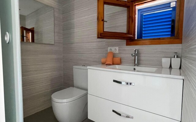 Belvilla by OYO Es Queixal