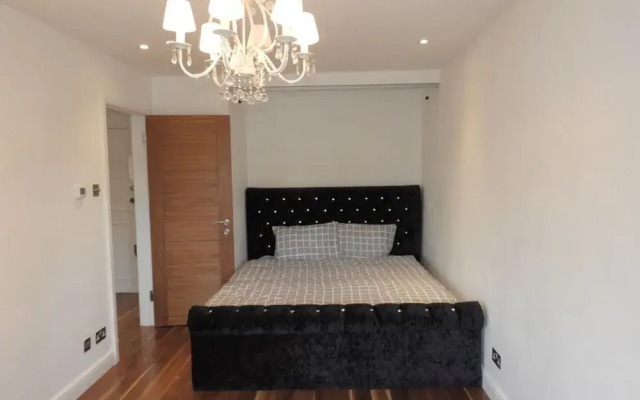 Knightsbridge 1 Bedroom Apartment