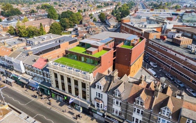 Hotel Apartment in Ilford