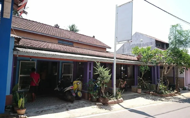 Oyo 2467 Penginapan Dafista