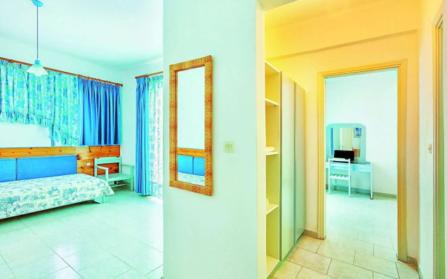 Xenios Faros Apartments