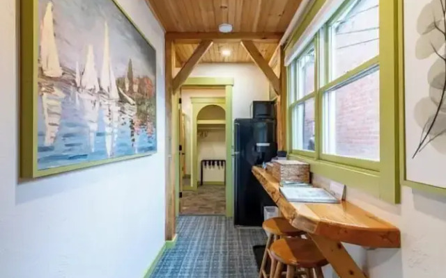 Downtown Camden Hotel