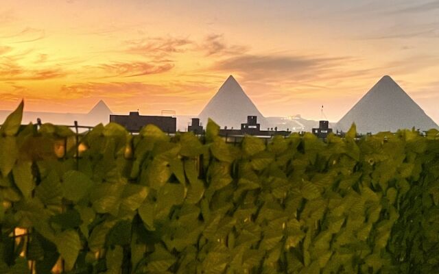 Premier Pyramids Inn