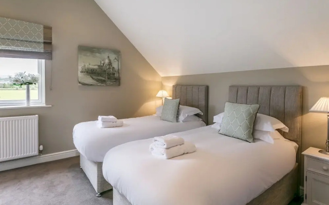 The Townhouses @ Carus Green