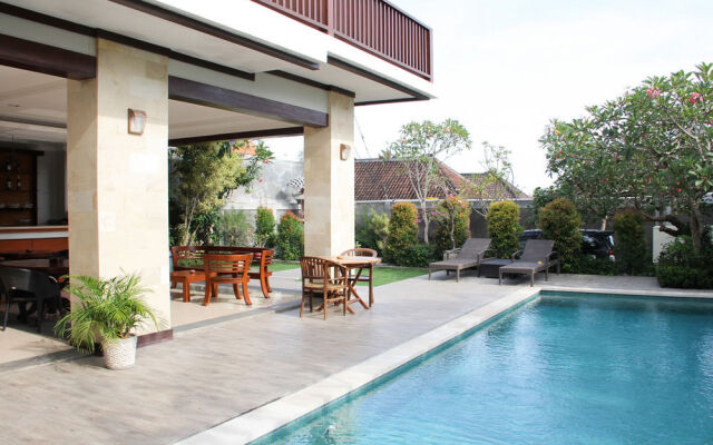 Airy Kuta Utara Pantai Batu Bolong 56 Canggu Bali