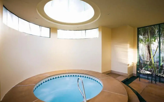 Club Wyndham Crown Towers