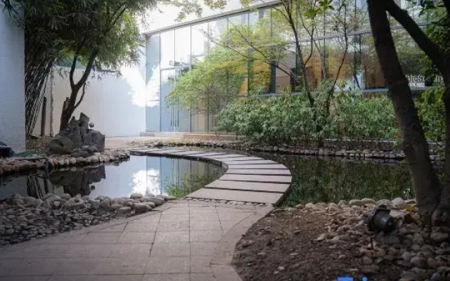 Moon Lake Bay Hotel