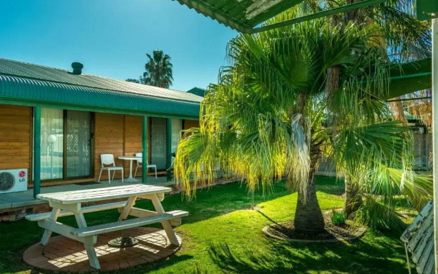 Deniliquin Country Club Motor Inn