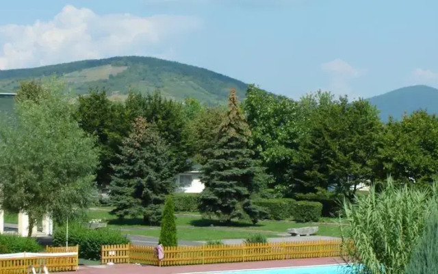 Tengerszem Apartments & Park