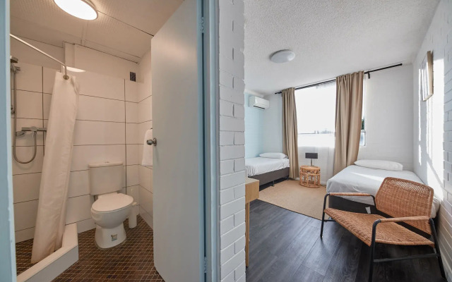 Little Coogee Hotel
