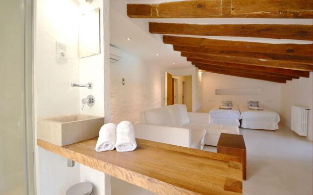 Luxuriously renovated Mallorcan country house for 10 pax