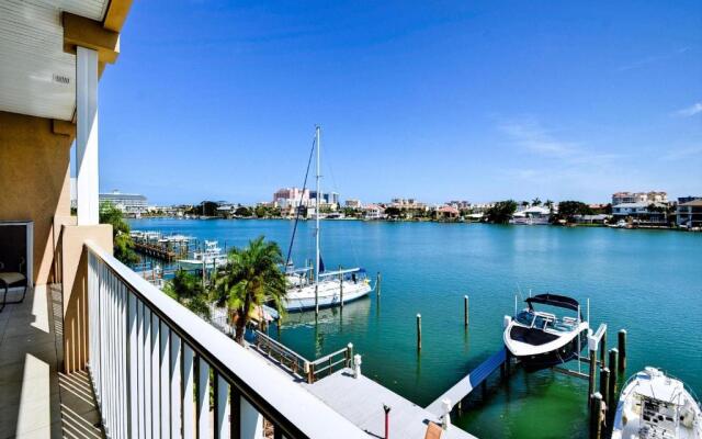 Island Key Condos 302