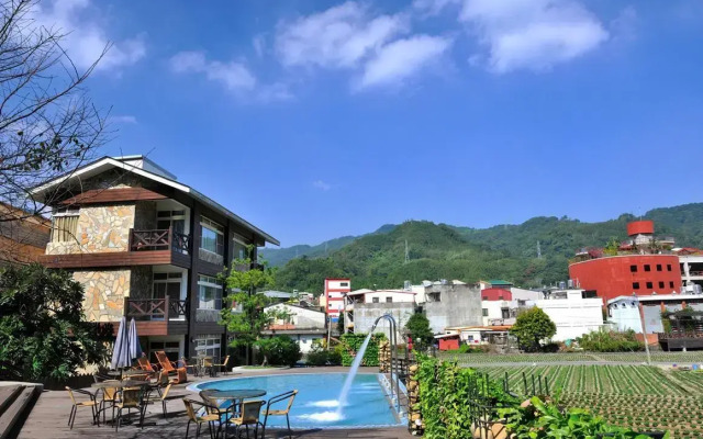 Chi Meng Rou Holiday Villa